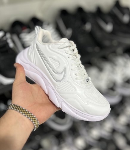 کتونی Nike رانینگ سفید شبرنگ