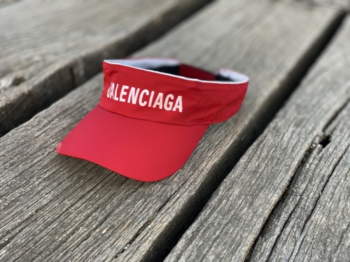 نقاب تابستانی BALENCIAGA زرشکی