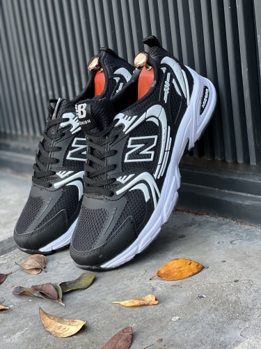 کتونی New Balance مشکی سفید