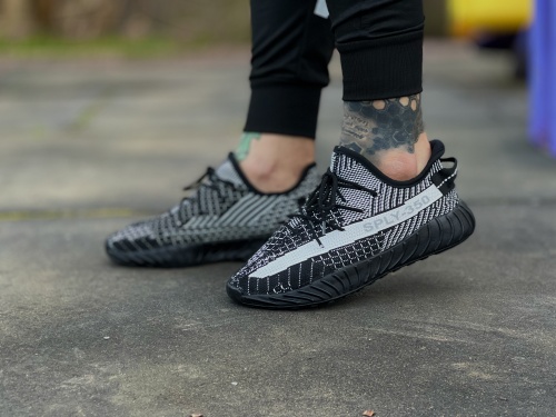 کتونی Adidas YEEZY 350 مشکی سفید