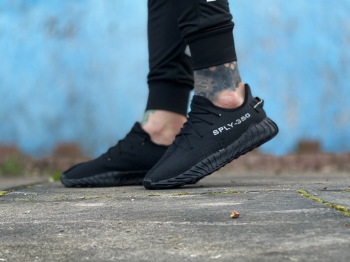 کتونی Adidas YEEZY 350 مشکی