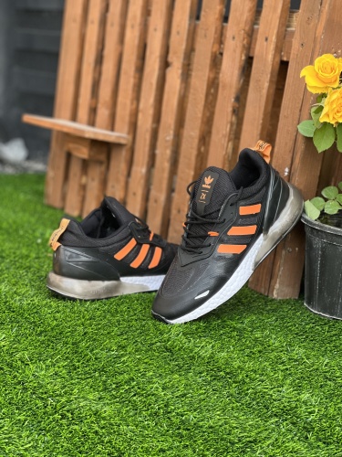 کتونی Adidas ZX مشکی نارنجی پشت مشکی کف سفید