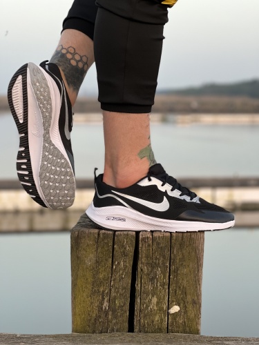 کتونی Nike Running مشکی نایک نقره ای