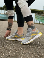 کتونی اسپرت Reebok طوسی زرد کف زرد