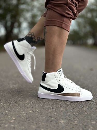 کتونی ساقدار NIKE blazer سفید قهوه ای نایک مشکی