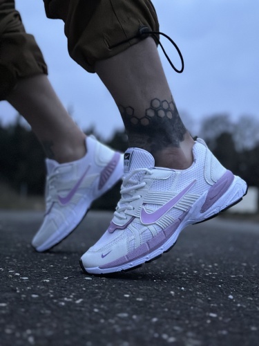 کتونی اسپرت nike air max سفید بنفش