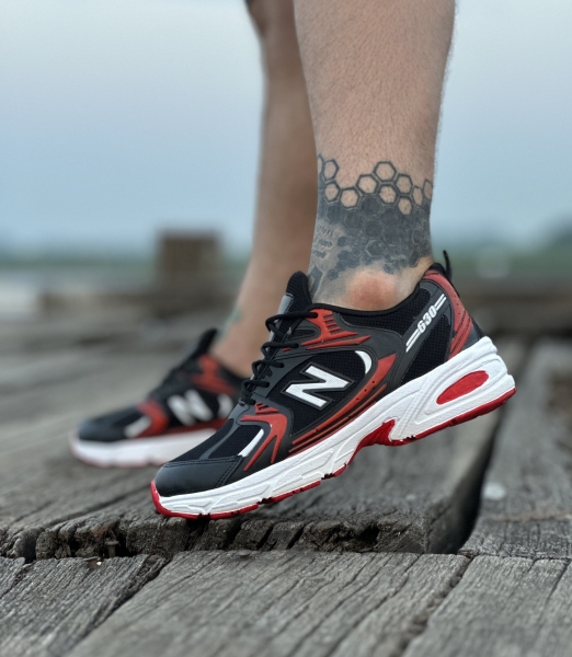 کتونی New Balance 630 مشکی قرمز