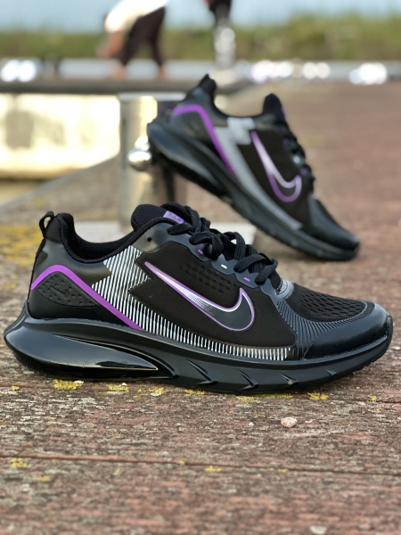 کتونی اسپرت NIKE ZOOM مشکی بنفش