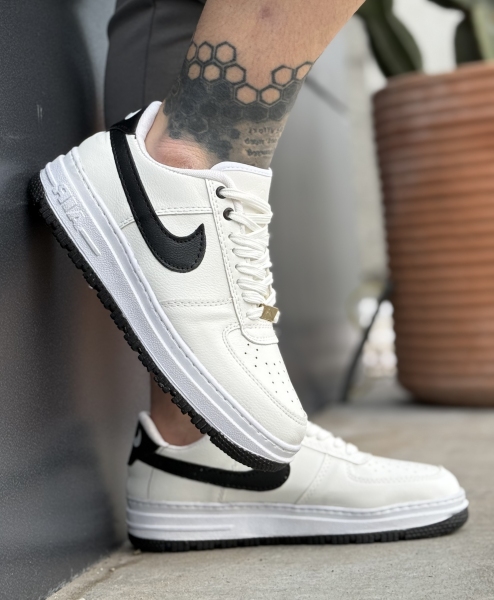 کفش کتونی NIKE AIR NEW سفید مشکی